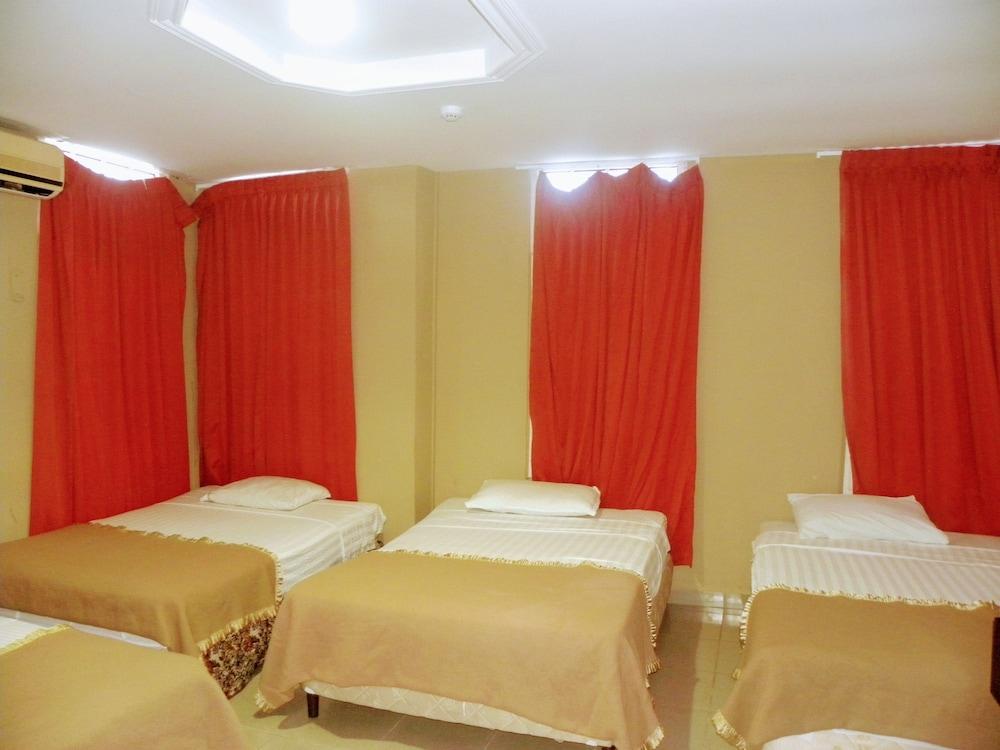 Meryland Hotel Колон Екстер'єр фото