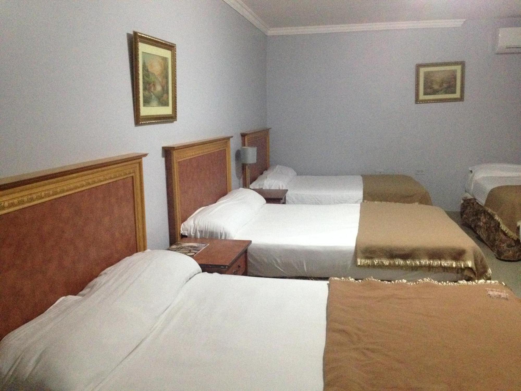 Meryland Hotel Колон Екстер'єр фото